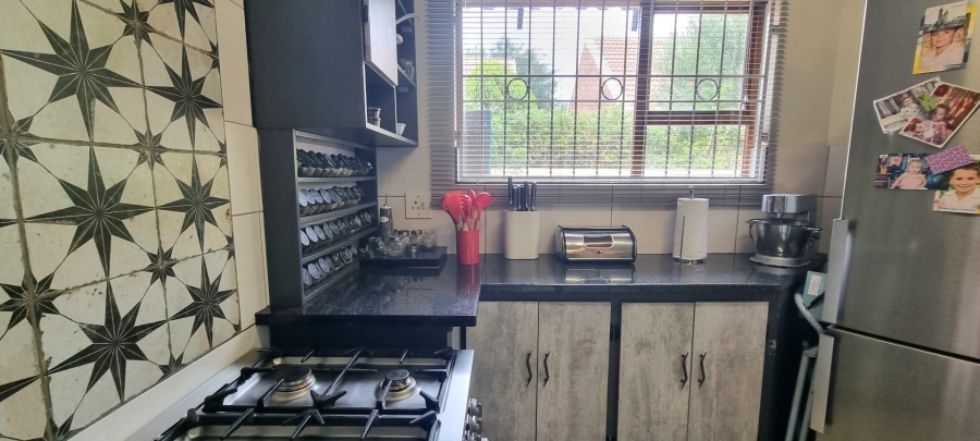 3 Bedroom Property for Sale in Langenhovenpark Free State